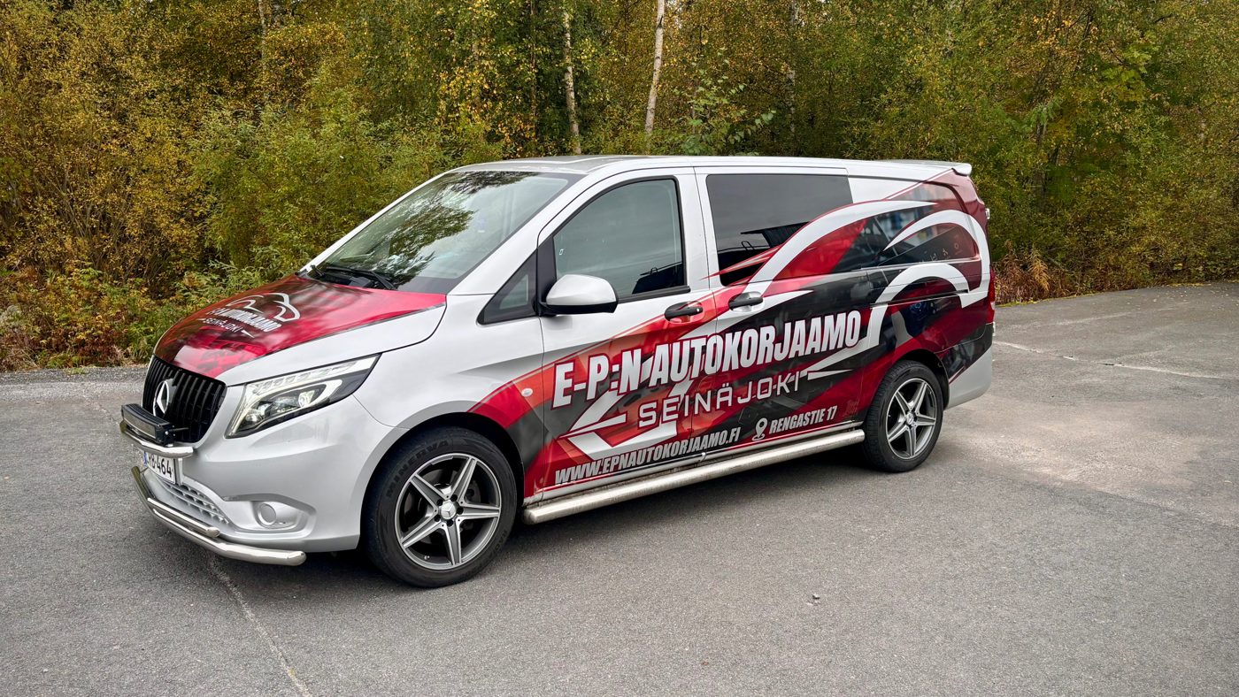 Teipattu pakettiauto